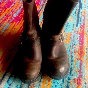 Women’s Frye Veronica boots. Like new